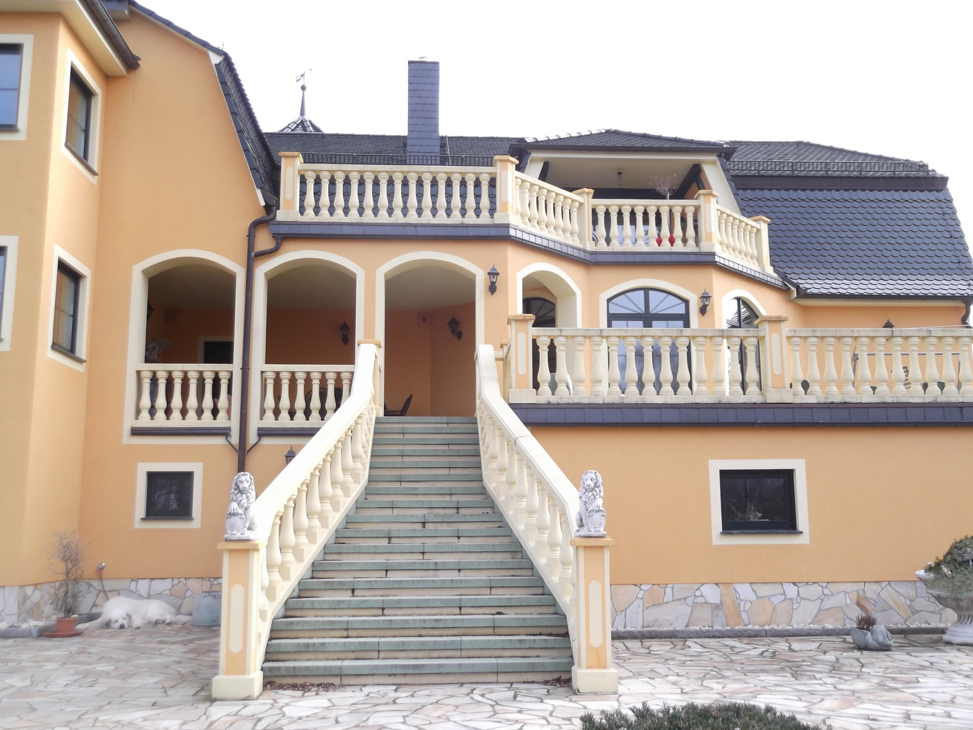 Projekt Balustraden und Balkonplatteneinbau