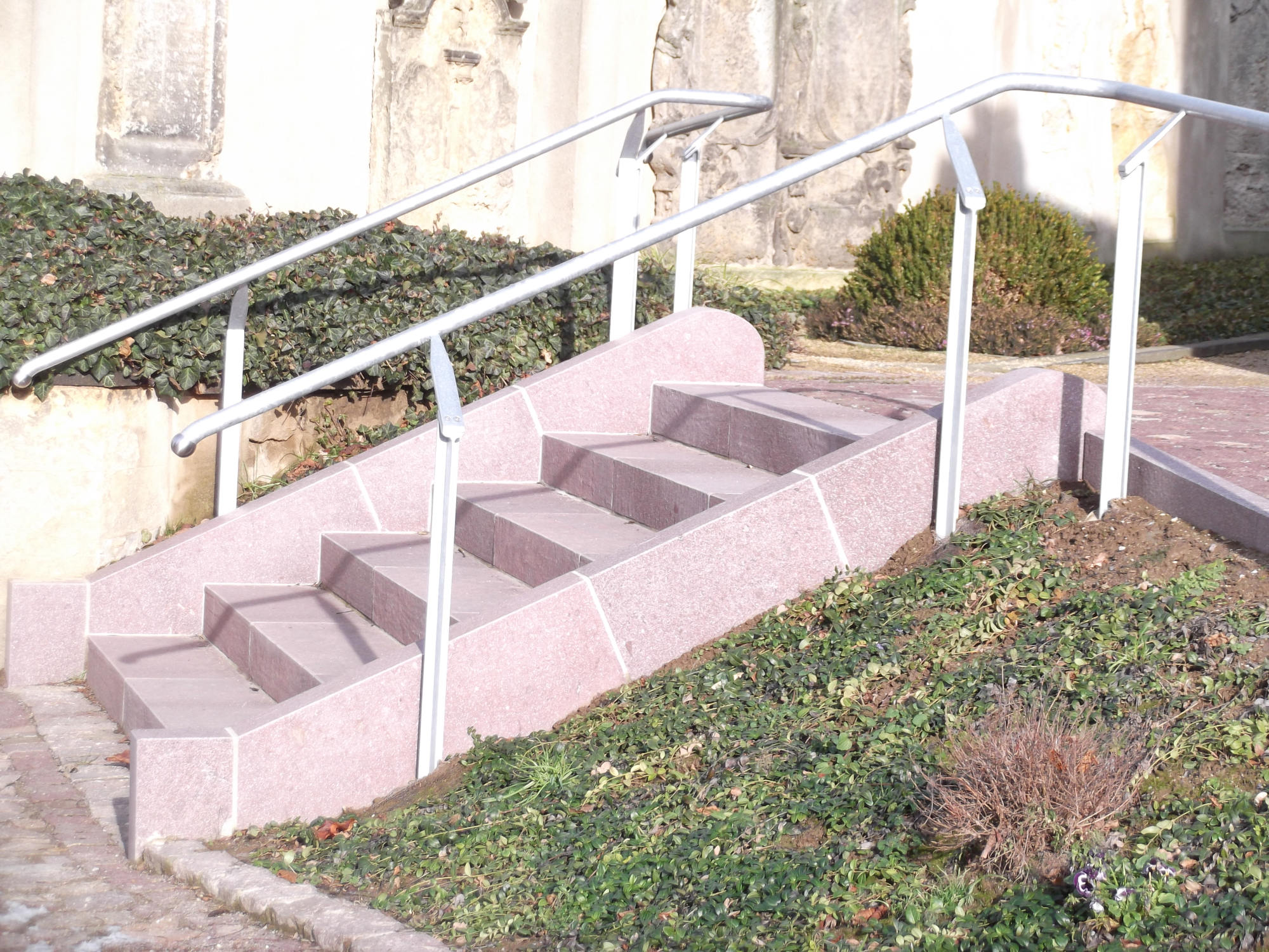 Projekt Friedhof Lommatzsch Treppe aus Porphyr